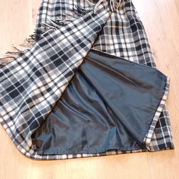 Eddie Bauer blanket wool long skirt with single button at waist. - Picture 7 of 7